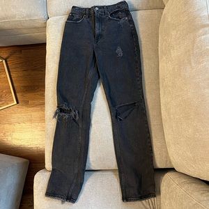 A&F Ultra High Rise 90’s Straight Jean. Size 23